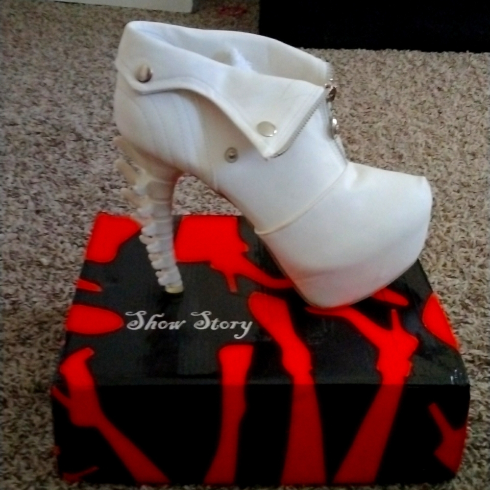 NEW BOOTIES